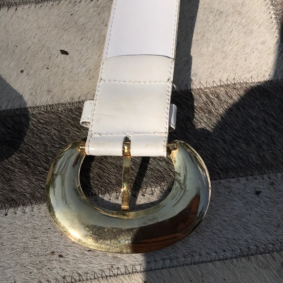 Fashion by Hugo genuine leather white belt Sz 29.5